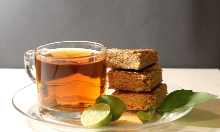 Cuántos-mg-de-cafeína-hay-en-una-taza-de-té